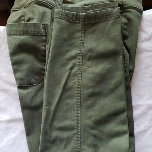 Old Navy Pixie Pants - Picture 3 of 3
